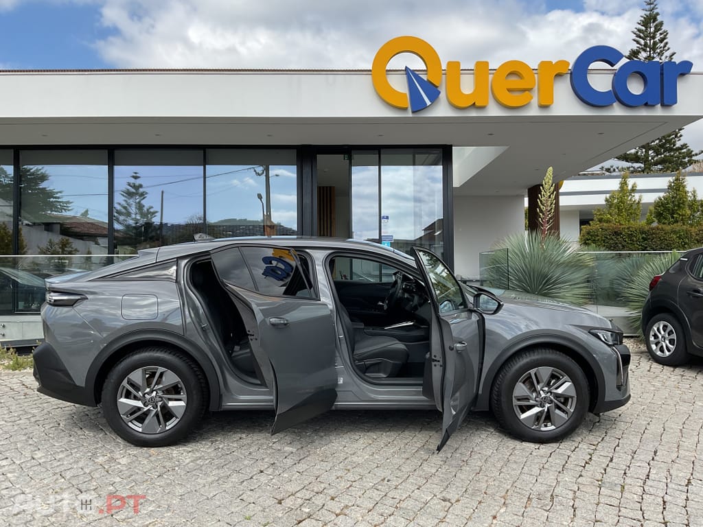 Peugeot 408 1.2 PureTech Allure EAT8