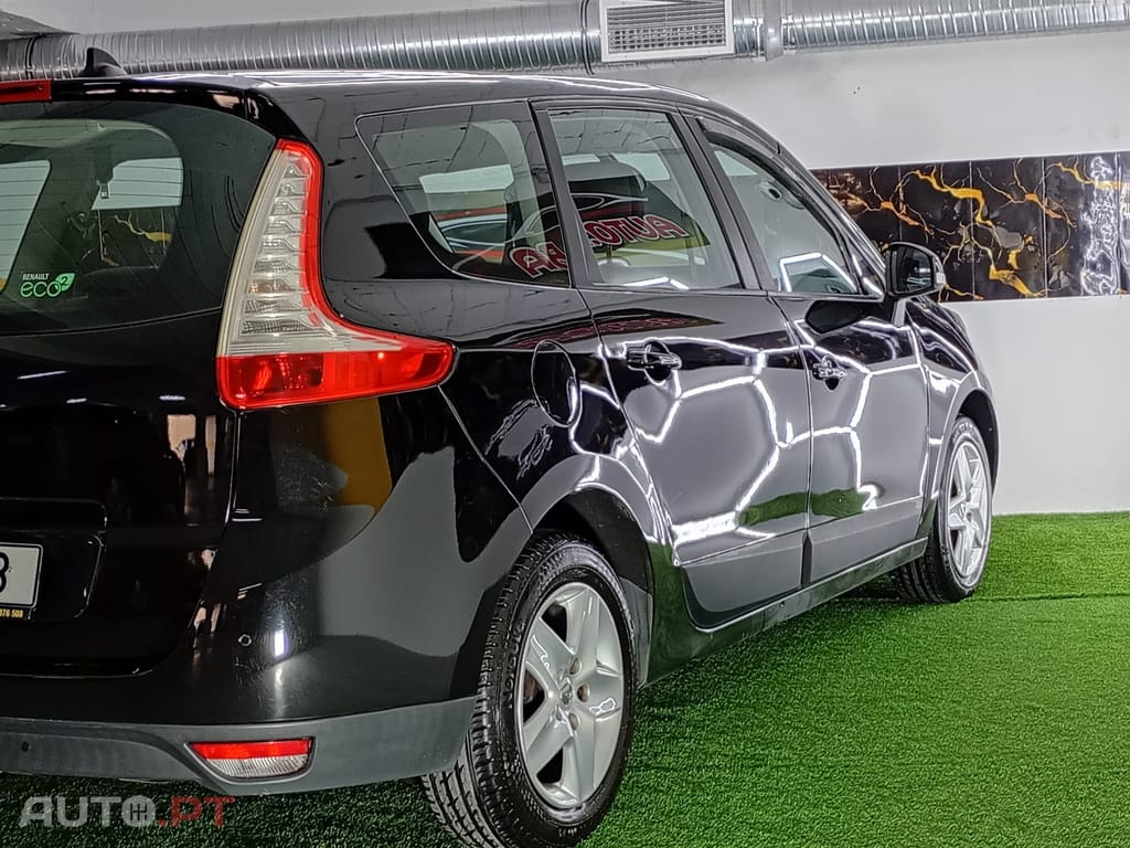 Renault Grand Scénic 1.5 dCi Dynamique S 7L