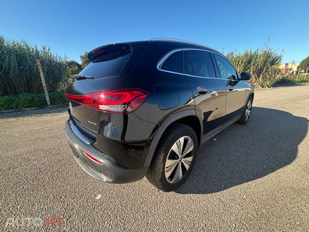 Mercedes-Benz EQA 250 Electric Art