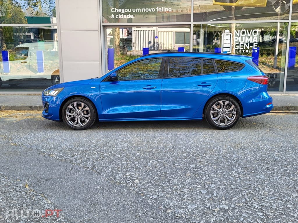 Ford Focus SW 1.0 EcoBoost MHEV ST-Line X