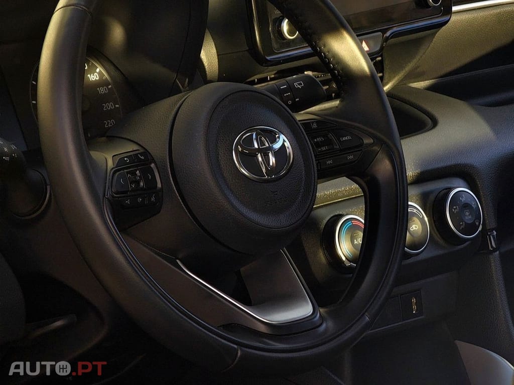 Toyota Yaris 1.0 VVT-i Comfort Plus