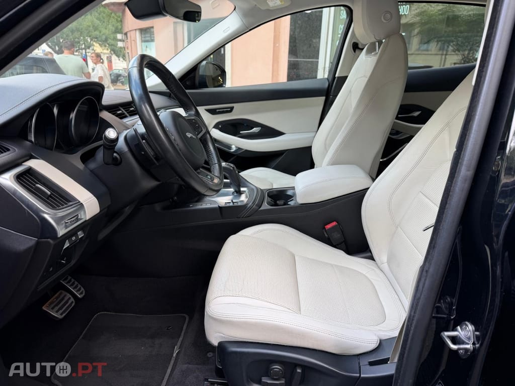 Jaguar E-Pace 2.0 i4 R-Dynamic HSE AWD Aut.