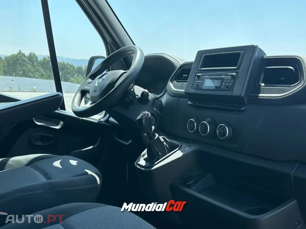 Renault Master Kasten L3H2 2.3 dCi 99.0kW 6-Gang 4 Türen