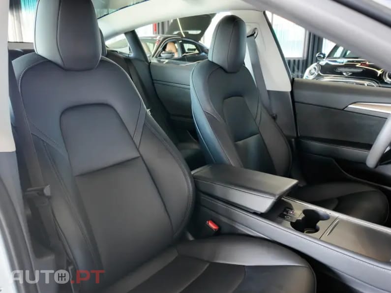 Tesla Model 3 Standard Range Plus RWD