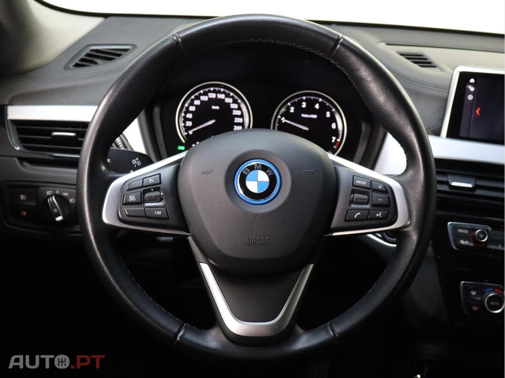 BMW X2 xDrive25e Business X