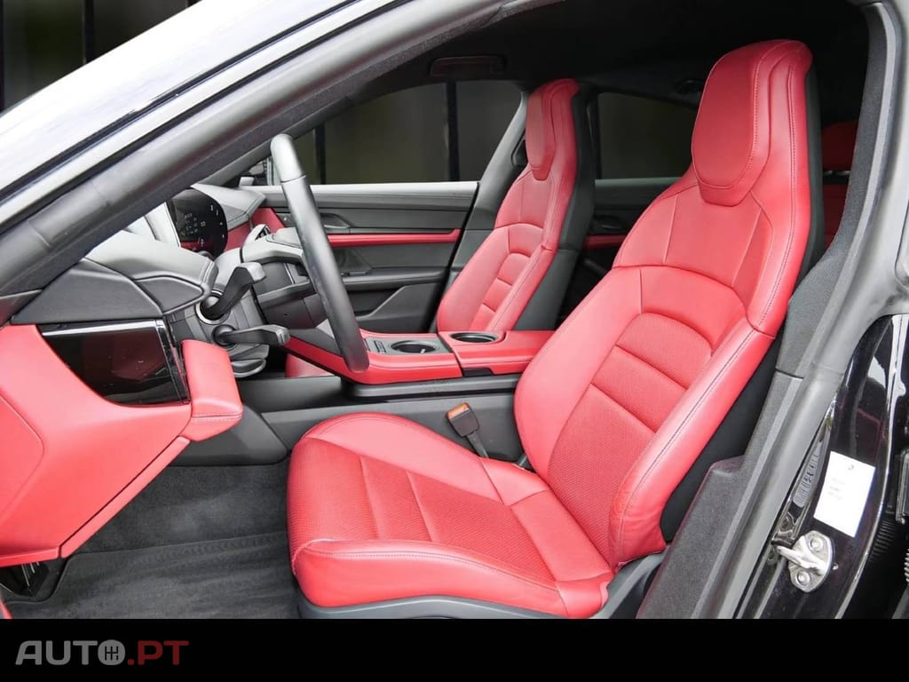 Porsche Taycan Bose