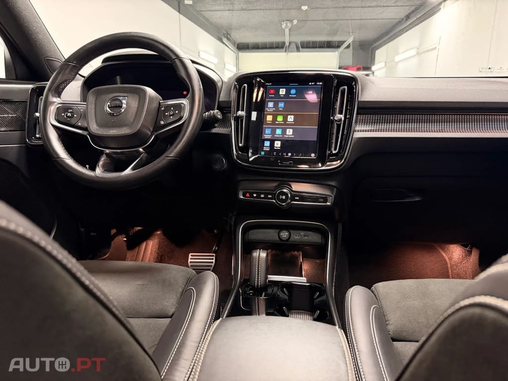 Volvo XC 40 P8 AWD Recharge RDesign — fotografia 16