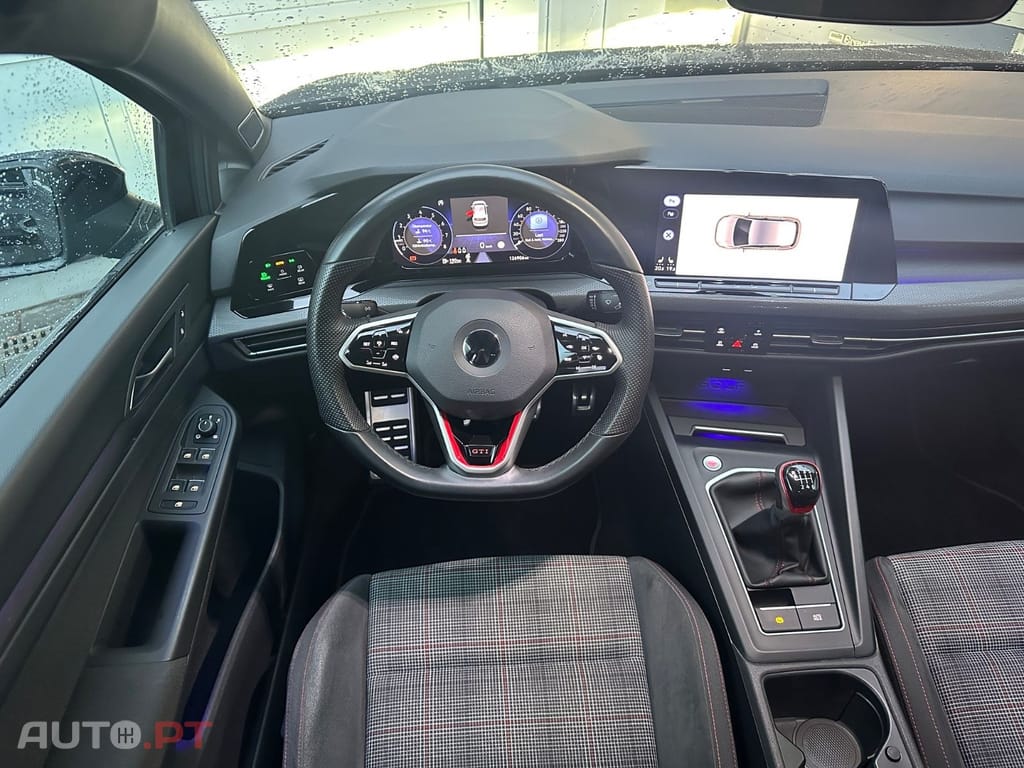 Volkswagen Golf 2.0 TSI GTI
