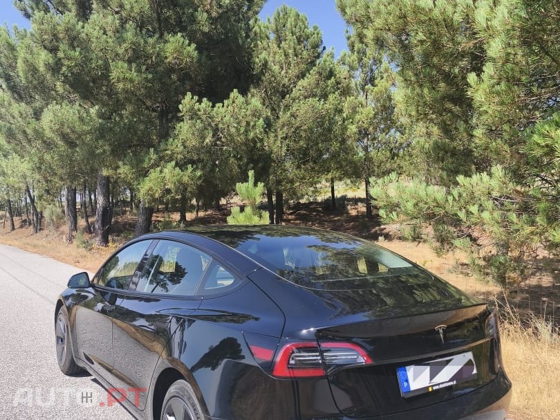 Tesla Model 3 Long Range RWD — fotografia 4