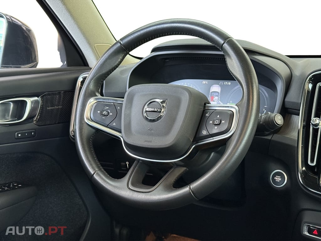 Volvo XC40 1.5 T5 PHEV Plus Bright