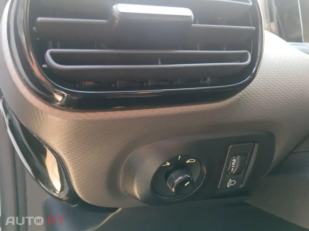 Citroen C4 Cactus Pure Tech e-THP 110 Stop&Start Shine