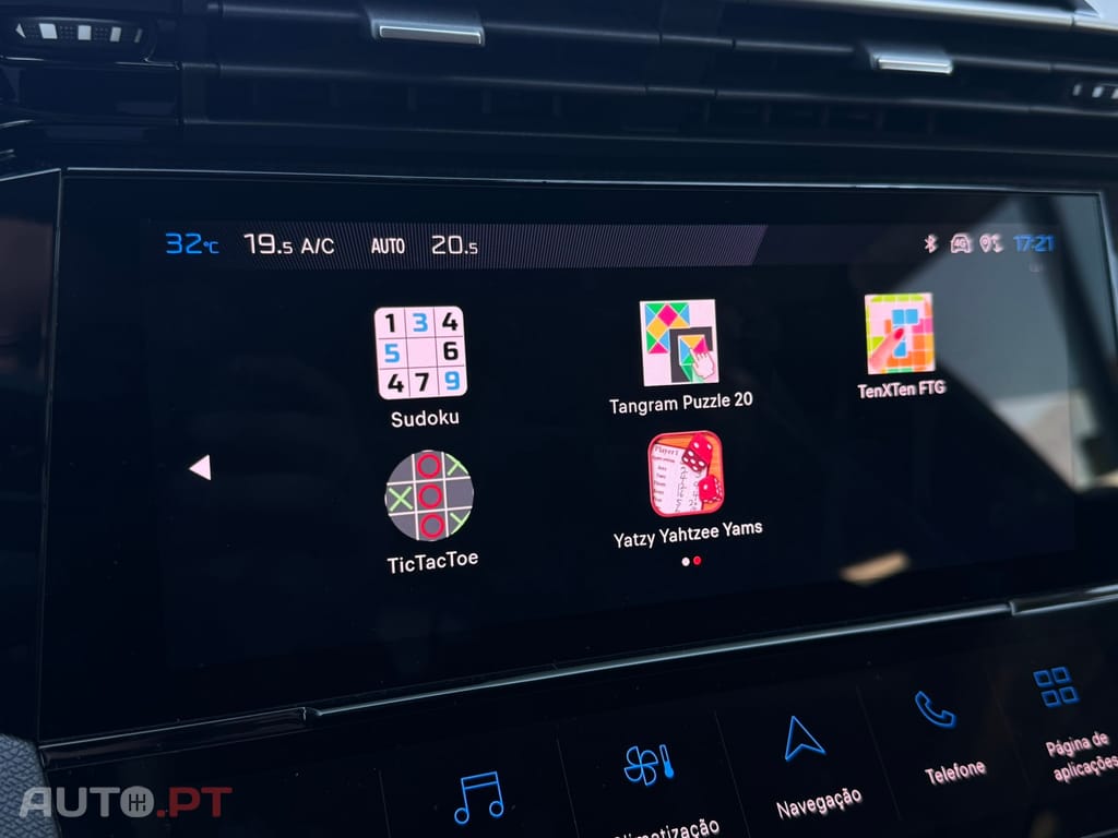 Peugeot 408 1.6 Hybrid Allure e-EAT8