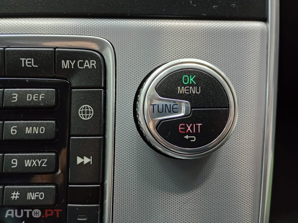 Volvo V60 2.0 D2 R-Design Momentum