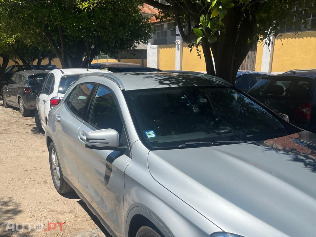 Mercedes-Benz GLA 180 Urban