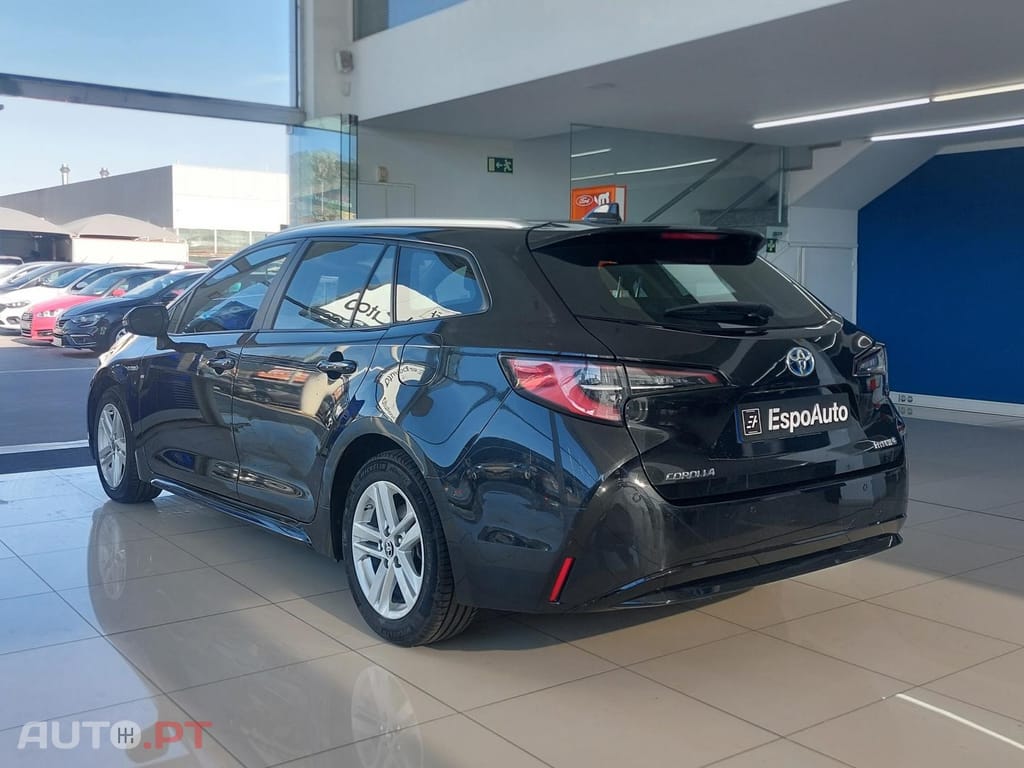 Toyota Corolla 1.8 Hybrid Comfort — fotografia 3