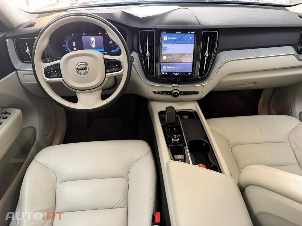 Volvo XC60 2.0 T6 PHEV Core AWD