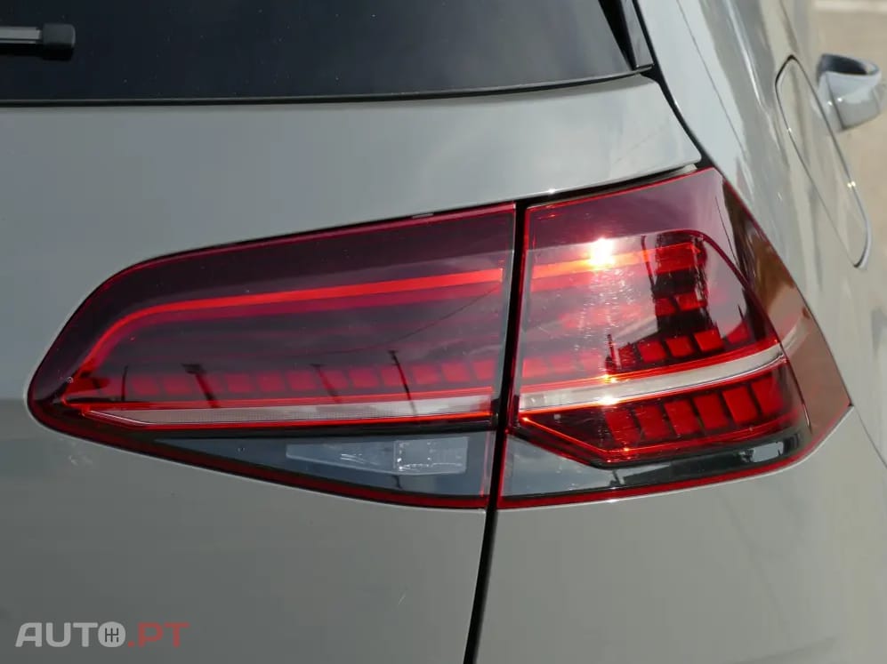 Volkswagen Golf 2.0 TSI GTi TCR DSG