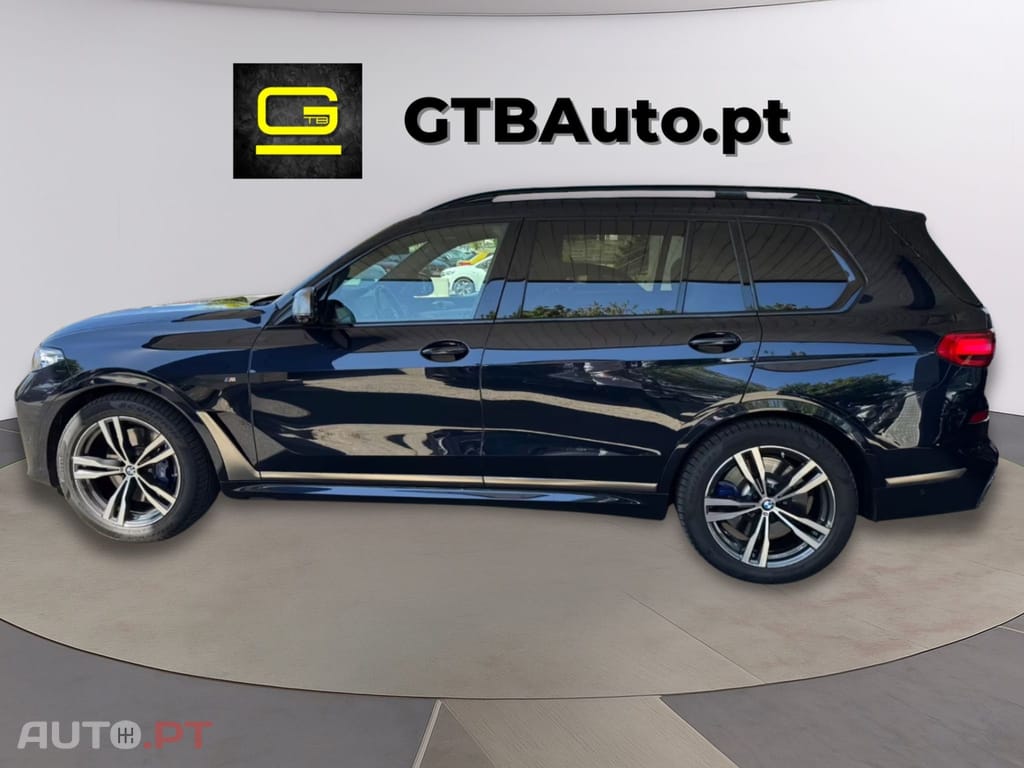 BMW X7 M50i