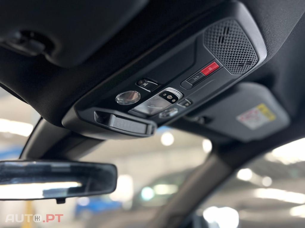 Peugeot E-2008 54 kWh Active