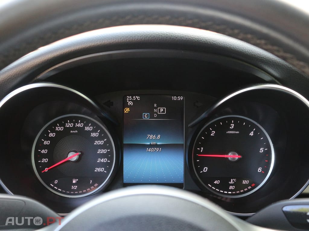 Mercedes-Benz C 200 Outro