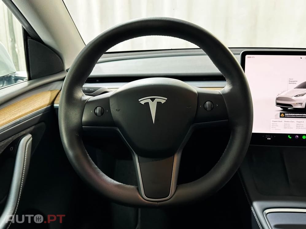 Tesla Model Y Long Range Dual Motor AWD