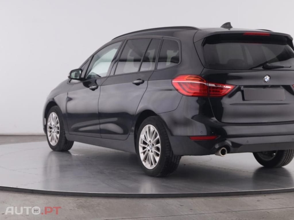 BMW 216 i 7L Advantage