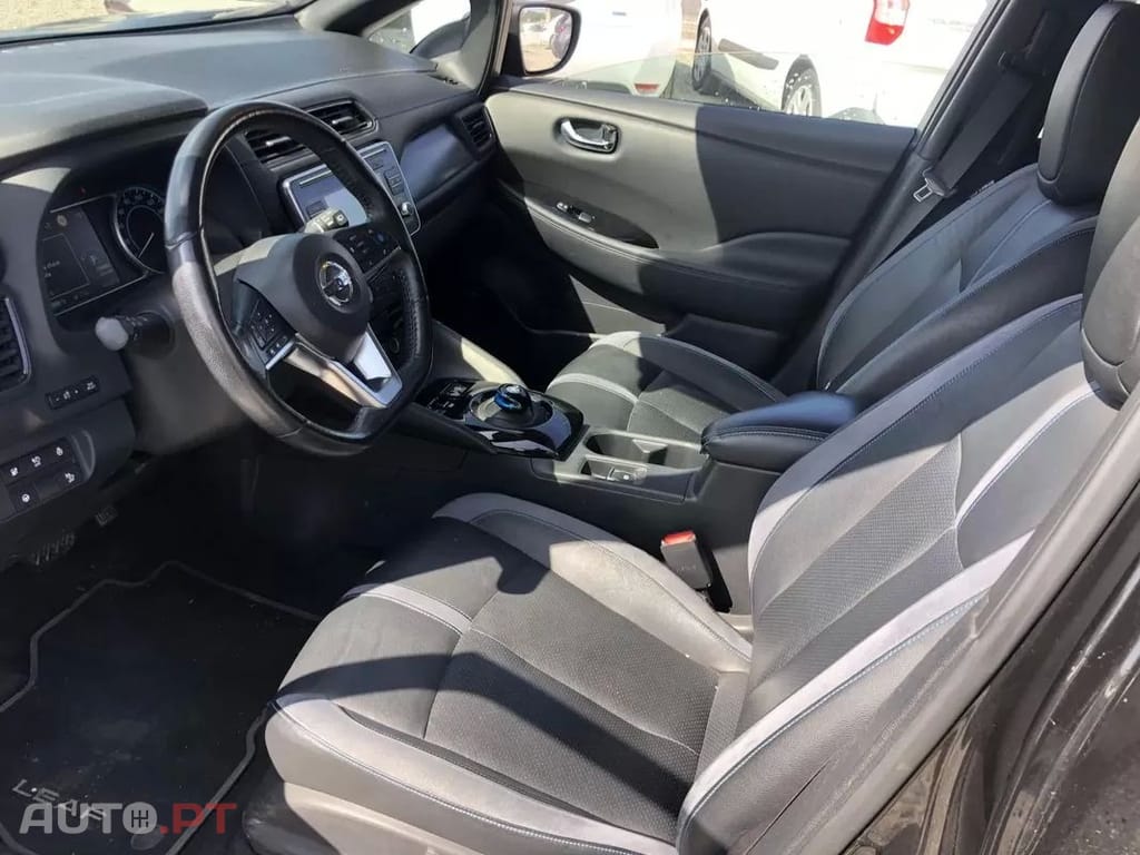 Nissan Leaf Tekna Two Tone+ProPilot Park