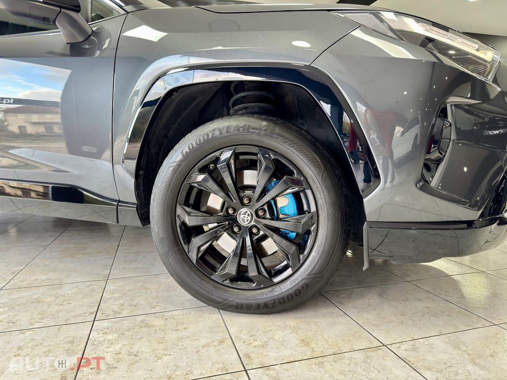 Toyota RAV4 HDF Square Collection