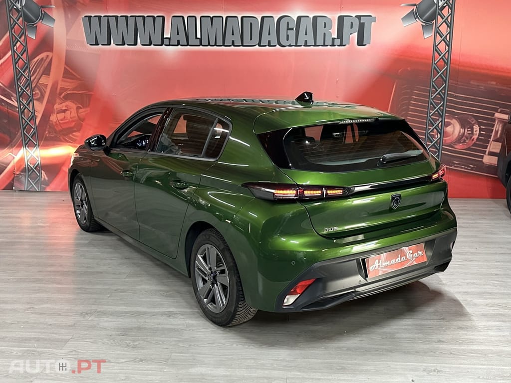 Peugeot 308 PureTech 130 EAT8 Active Pack