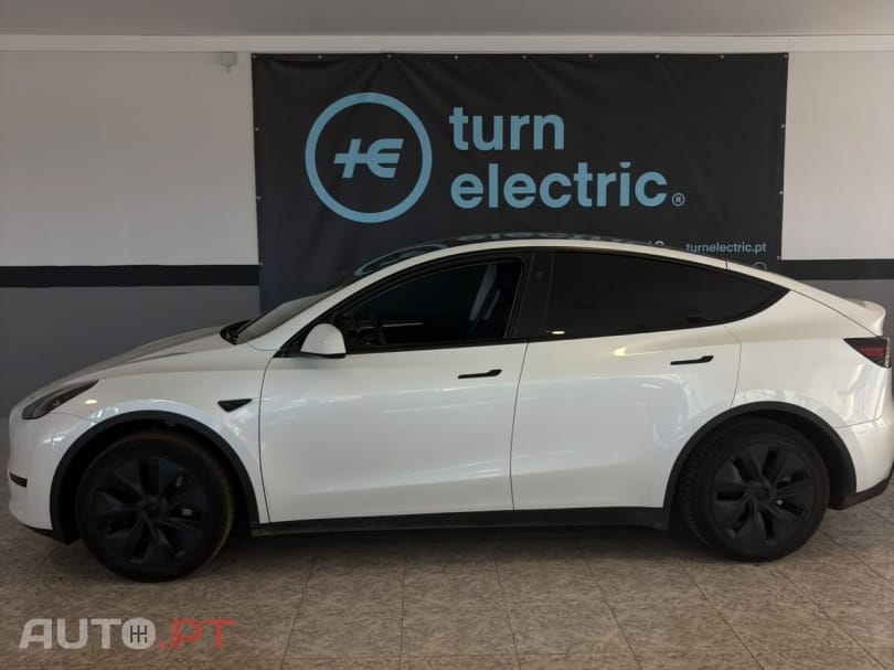Tesla Model Y Long Range RWD