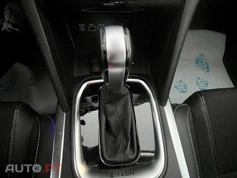 Renault Mégane Sport Tourer E-TECH Plug-in 160 INTENS