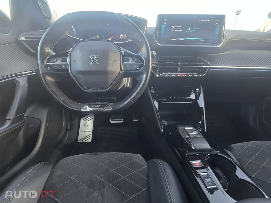 Peugeot E-2008 GT Pack