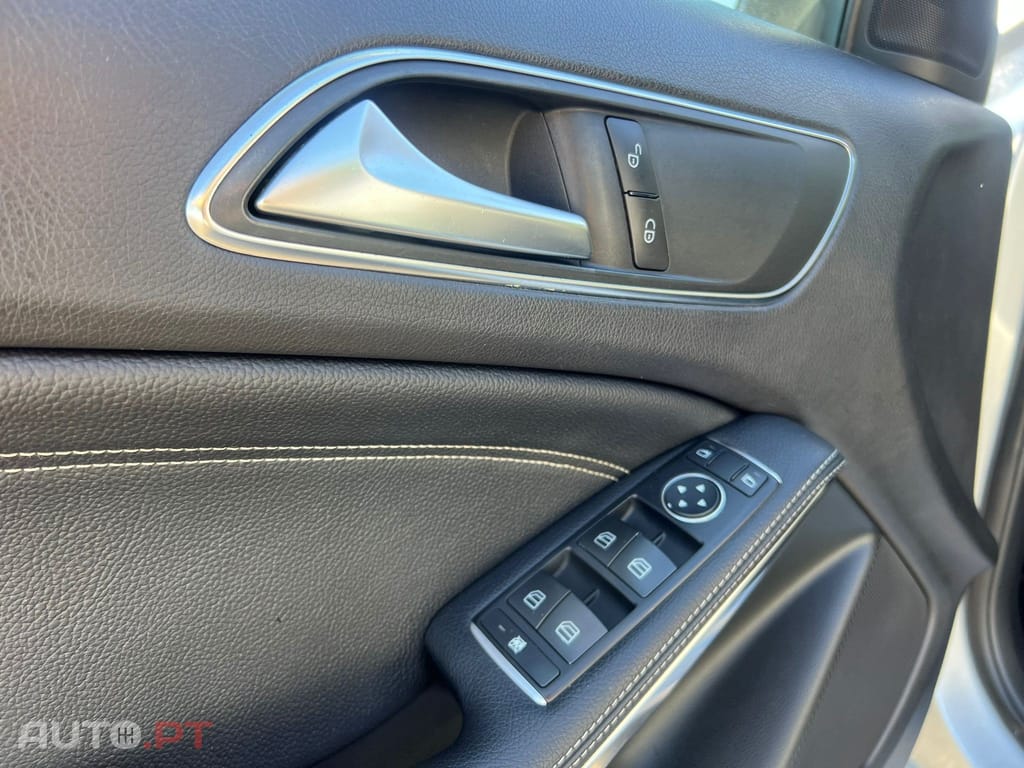 Mercedes-Benz A 180 d AMG Line