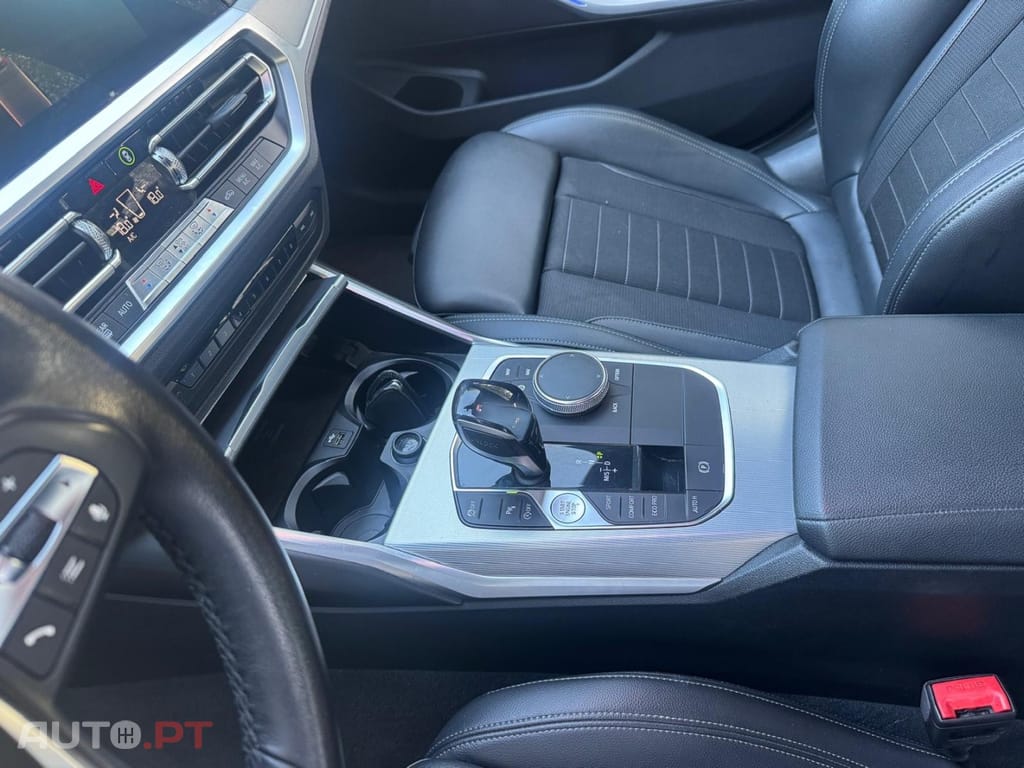 BMW 318 d Line Luxury Auto