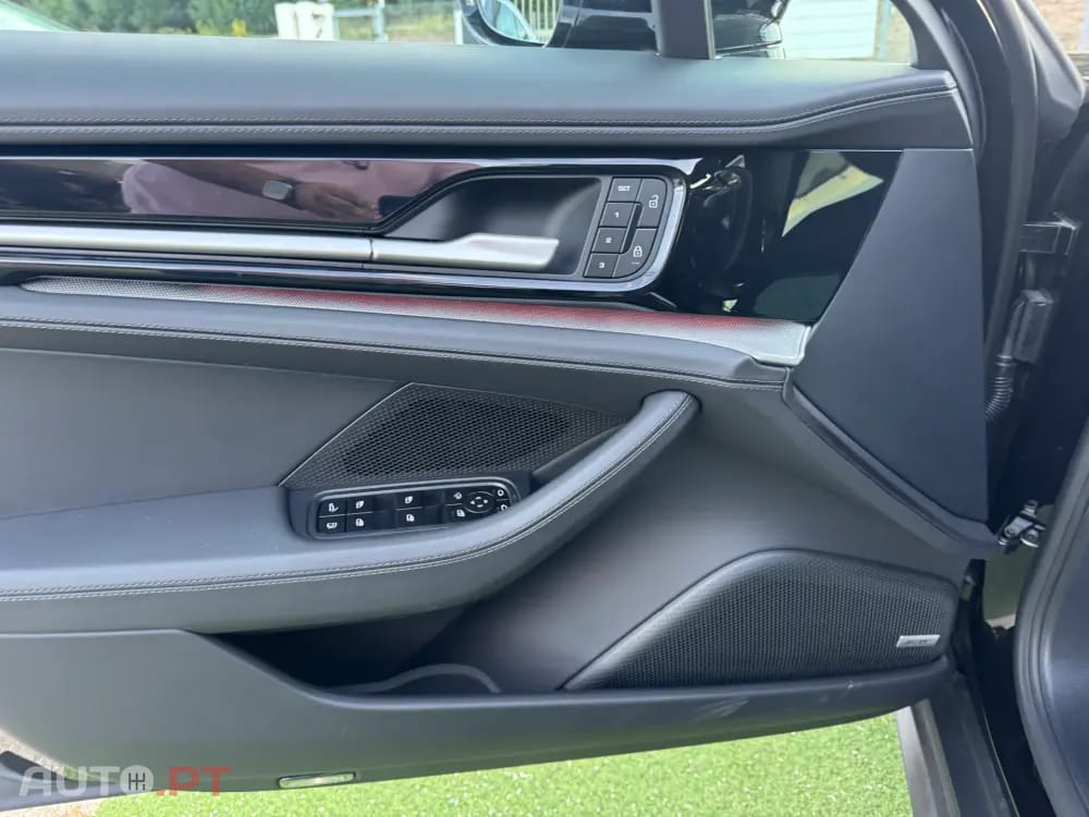 Porsche Panamera 4 E-Hybrid