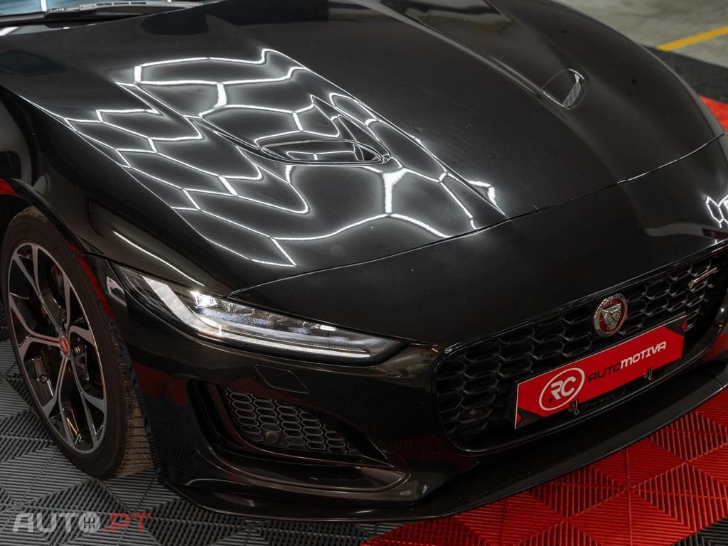 Jaguar F-Type 2.0 i4 R-Dynamic Black