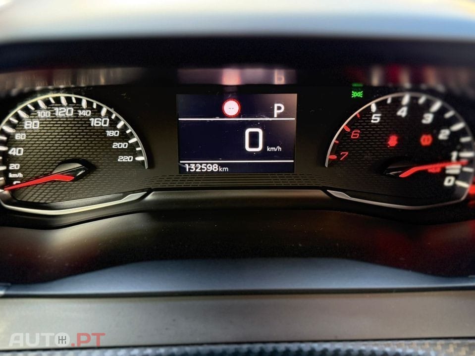 Peugeot 2008 1.5 BlueHDi Active Pack EAT8