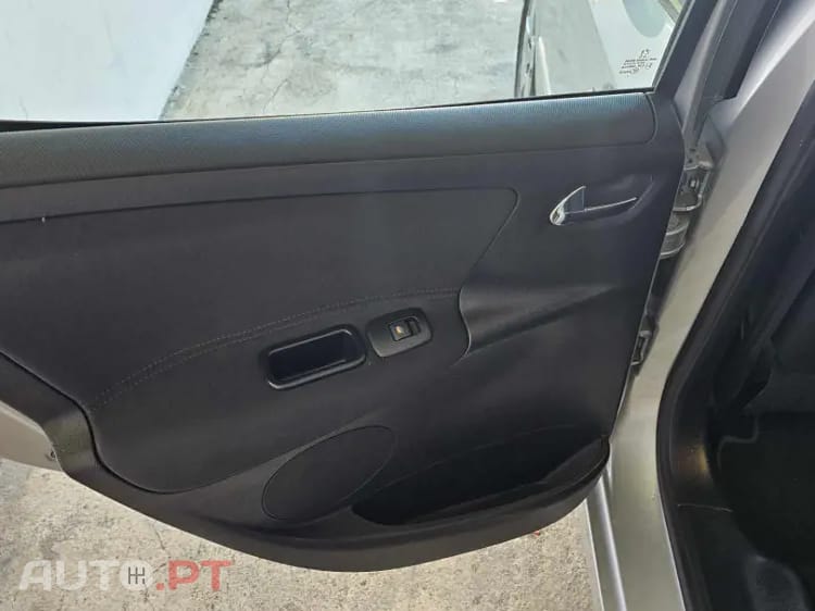 Peugeot 207 SW 1.4 VTi Sportium