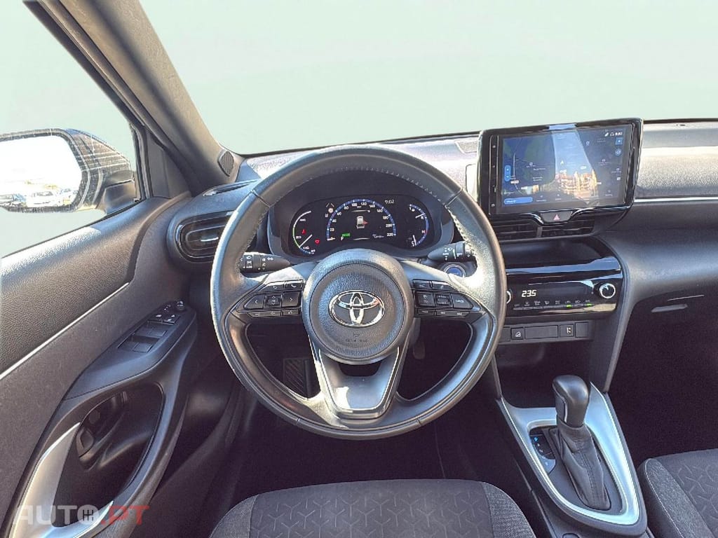 Toyota Yaris Cross 1.5 HDF Square Collection AWD