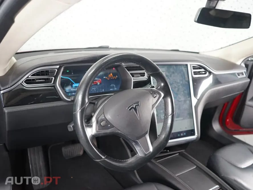Tesla Model S 85