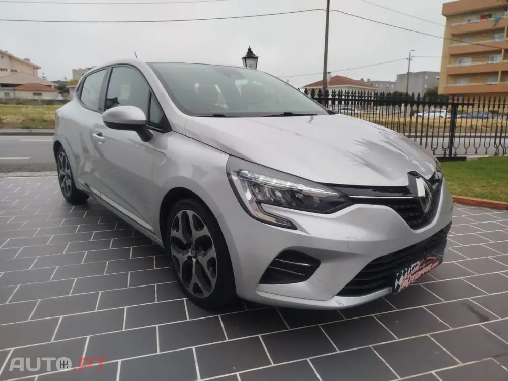 Renault Clio 1.6 E-Tech Full Hybrid Techno