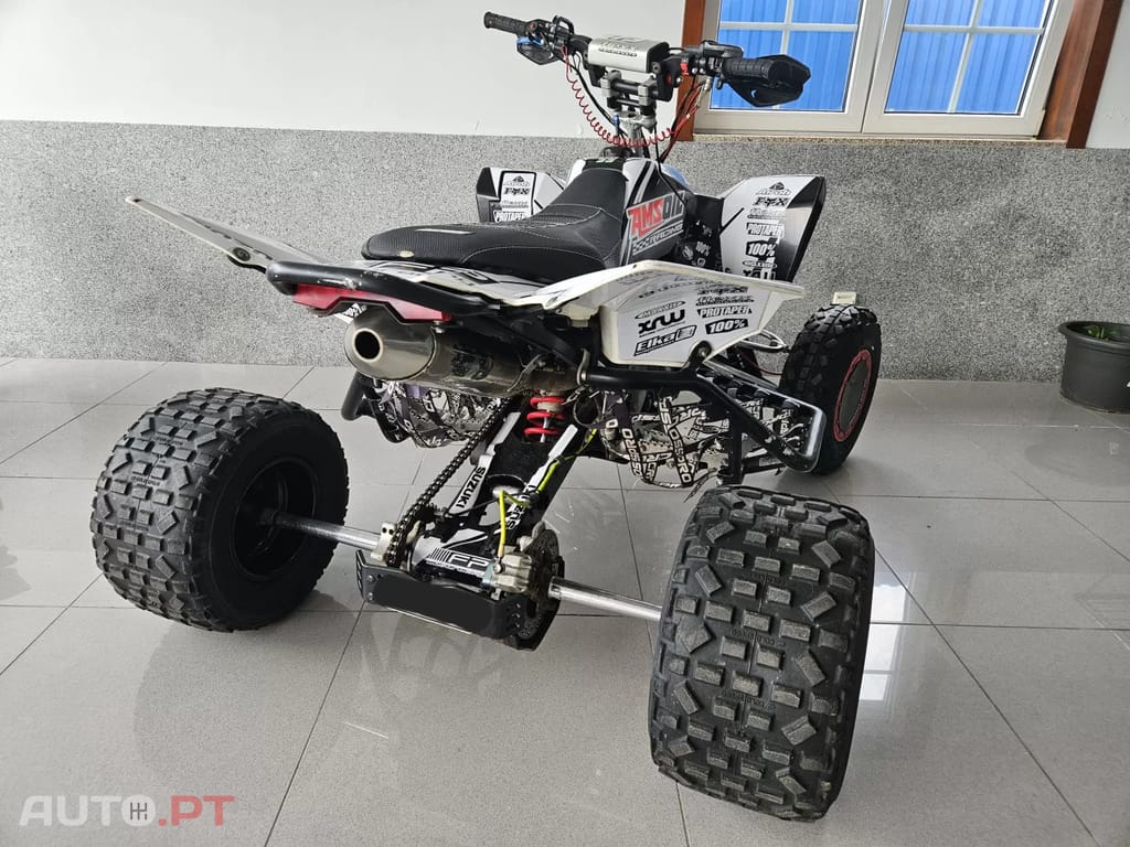 Suzuki LT-R S