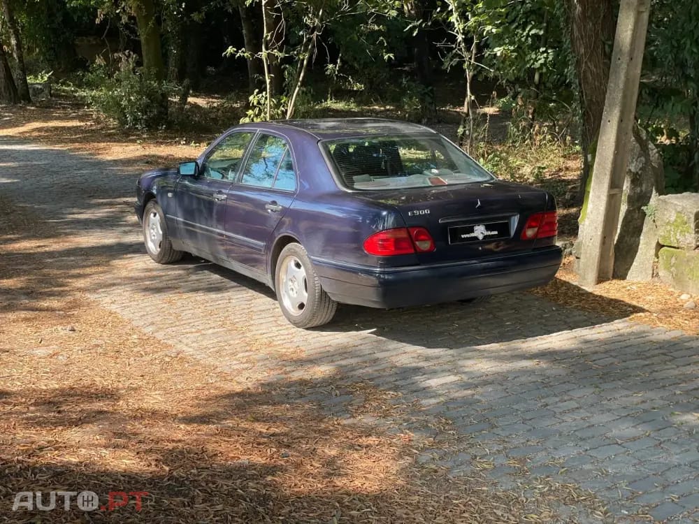 Mercedes-Benz E 300 TD Classic