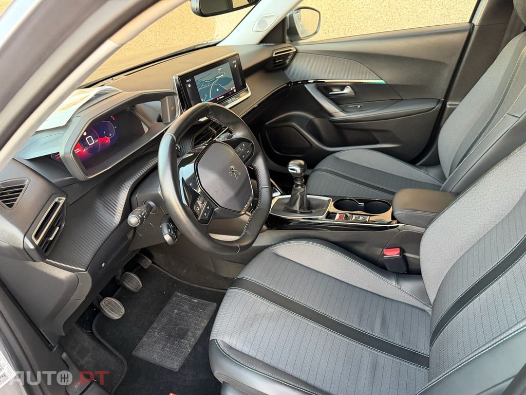 Peugeot 2008 1.2 PureTech Allure Pack