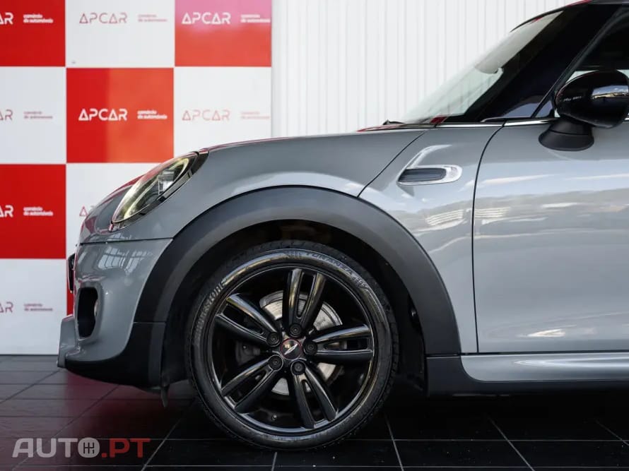 MINI Cooper Cooper D