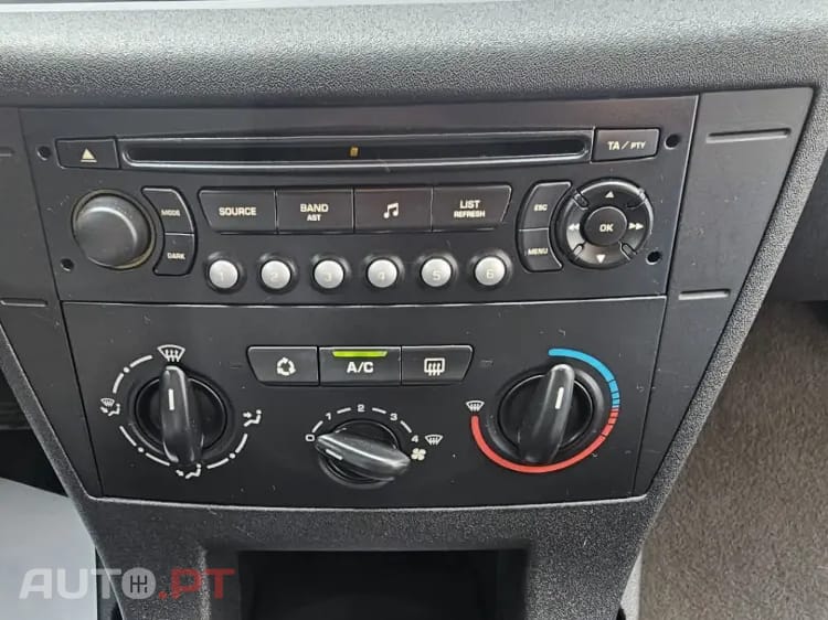 Citroen C4 1.4 16V SX