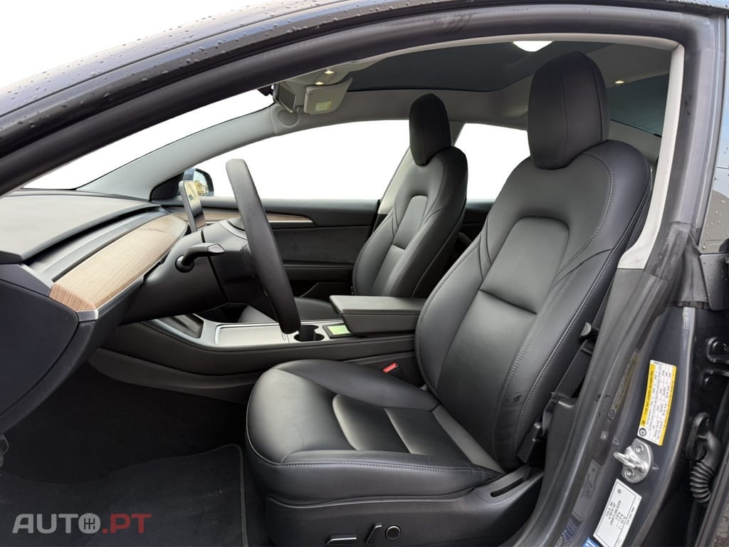 Tesla Model 3 Tração Traseira