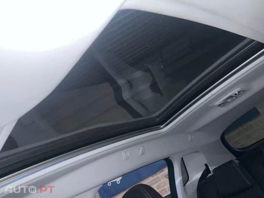 Peugeot 2008 PureTech 130 Allure