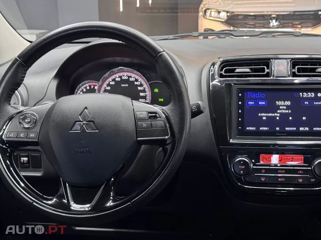 Mitsubishi Space Star 1.2 Intense Connect Edition