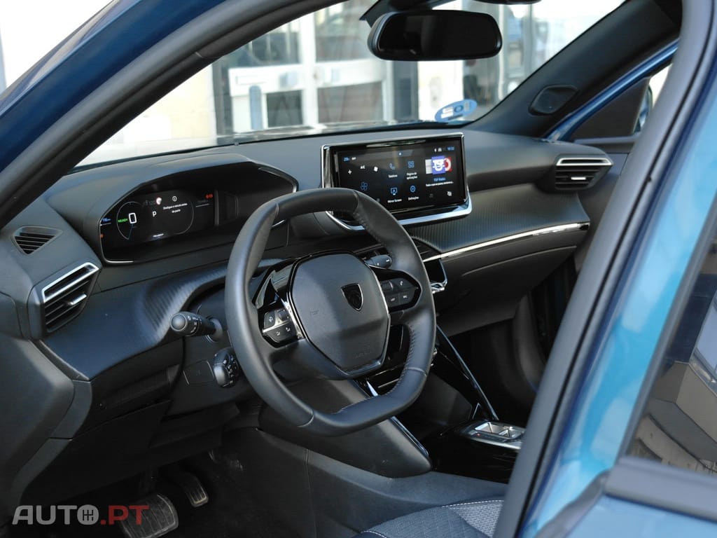 Peugeot E-2008 54 kWh Allure